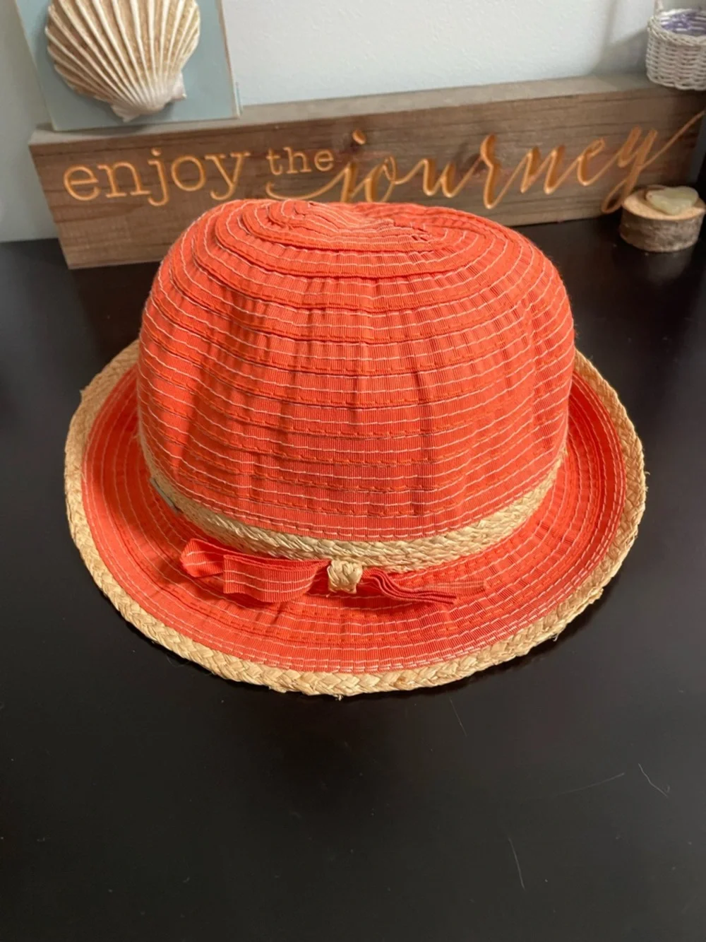 Betmar bucket hat orange